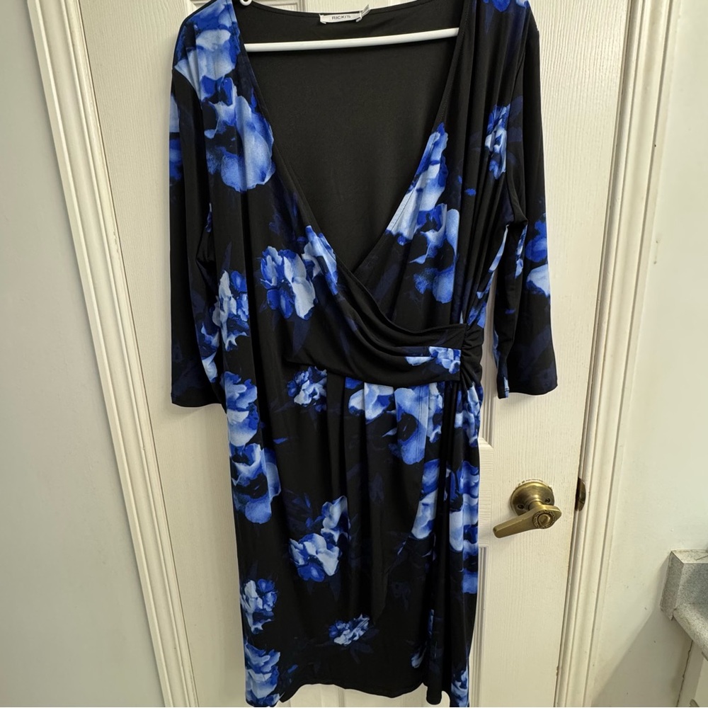 Ricki's Black and Blue Floral 3/4 Sleeve Side Wrap Midi Dress - Size XL - NWOT